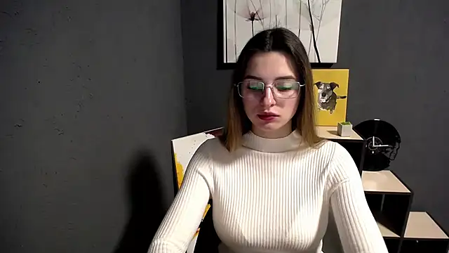 lady olivia  online show from January 10, 1:50 pm