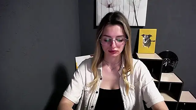 Snapshot of lady_olivia_ chatting on May 20, 12:35 pm lady olivia online show from May 20, 12:35 pm