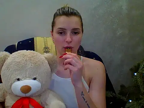 lady olivia  online show from February 20, 7:05 pm