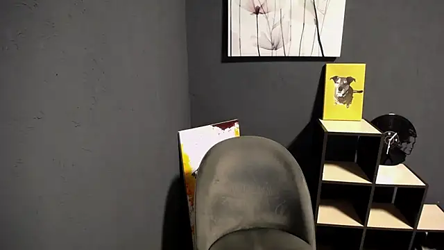 lady olivia  online show from April 9, 4:13 pm