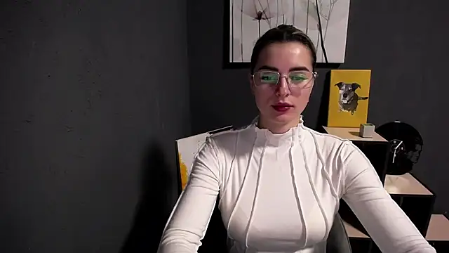 lady olivia  online show from March 25, 1:21 pm