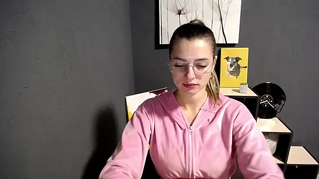 Snapshot of lady_olivia_ chatting on September 16, 3:35 pm lady olivia online show from September 16, 3:35 pm