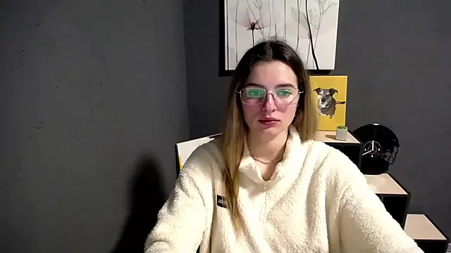 lady olivia  online show from December 5, 1:10 pm