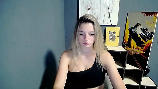 Snapshot of lady_olivia_ chatting on June 25, 12:32 pm lady olivia online show from June 25, 12:32 pm