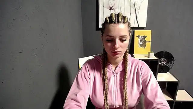 Snapshot of lady_olivia_ chatting on October 15, 3:53 pm lady olivia online show from October 15, 3:53 pm