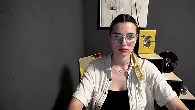 Snapshot of lady_olivia_ chatting on May 22, 12:47 pm lady olivia online show from May 22, 12:47 pm