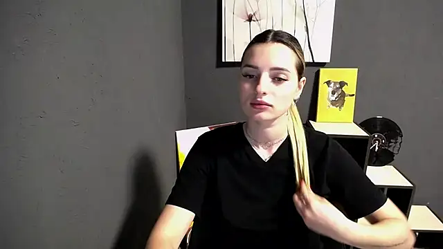 Snapshot of lady_olivia_ chatting on May 12, 4:13 pm lady olivia online show from May 12, 4:13 pm