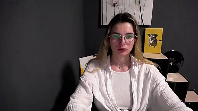 Snapshot of lady_olivia_ chatting on May 18, 12:10 pm lady olivia online show from May 18, 12:10 pm