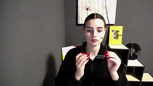 lady olivia  online show from March 31, 4:31 pm