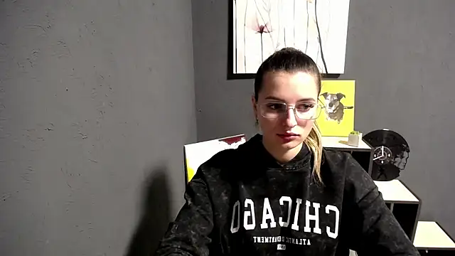 lady olivia  online show from November 17, 2:21 pm