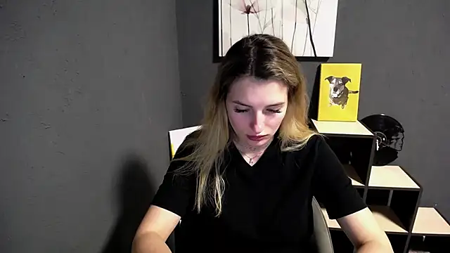 Snapshot of lady_olivia_ chatting on May 4, 12:52 pm lady olivia online show from May 4, 12:52 pm