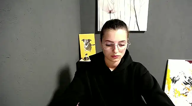 Snapshot of lady_olivia_ chatting on February 10, 2:05 pm lady olivia online show from February 10, 2:05 pm