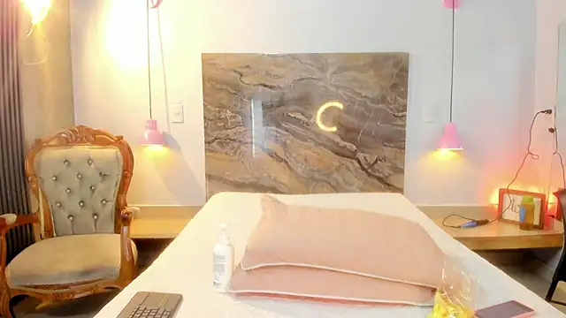 Alisson zambrano online show from November 19, 8:20 pm