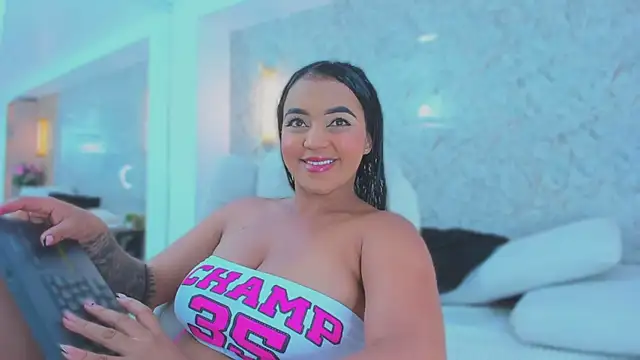 Snapshot of ximena_case chatting on October 30, 12:25 pm ximena case online show from October 30, 12:25 pm