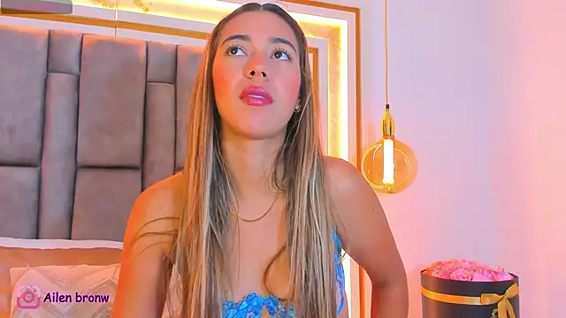Snapshot of elianabrown chatting on September 22, 10:49 pm elianabrown online show from September 22, 10:49 pm