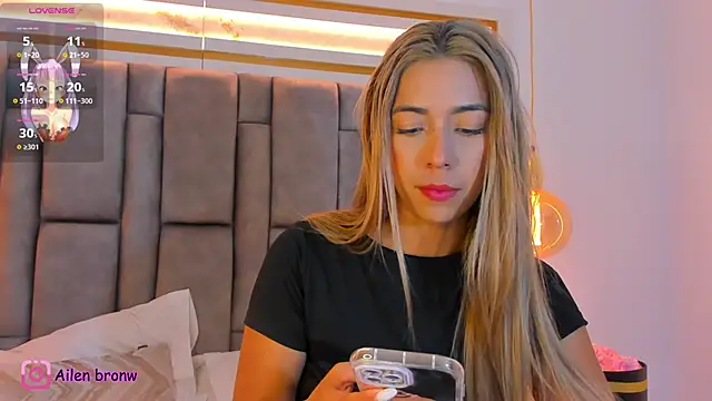 elianabrown online show from February 28, 12:43 am