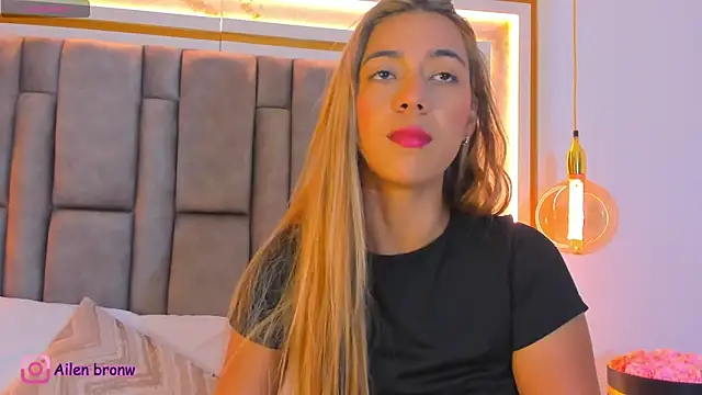 elianabrown online show from March 15, 1:01 am