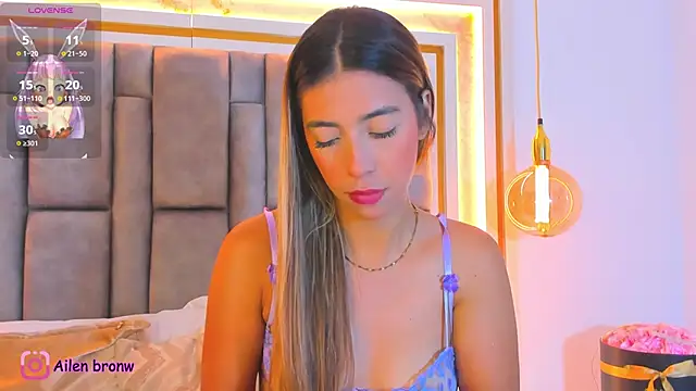 Snapshot of elianabrown chatting on November 5, 10:57 pm elianabrown online show from November 5, 10:57 pm