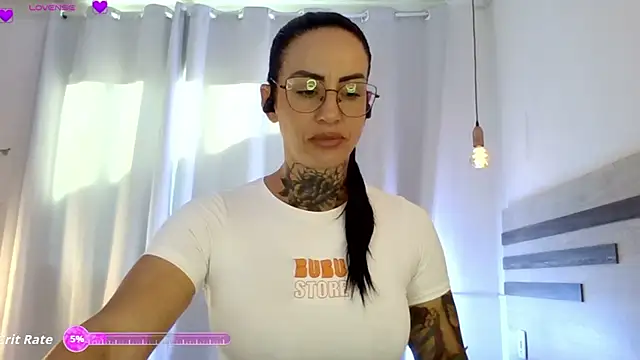 YasmimBrasil online show from December 17, 9:14 am