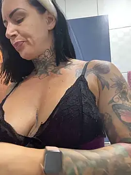 YasmimBrasil online show from April 7, 5:20 am