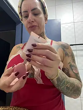 YasmimBrasil online show from April 13, 7:45 am