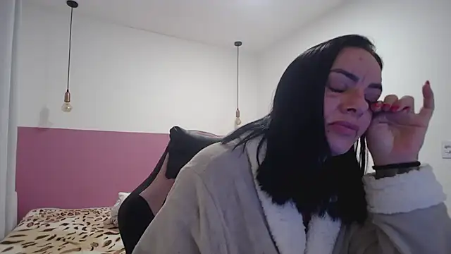 Snapshot of YasmimBrasil chatting on July 5, 5:36 am YasmimBrasil online show from July 5, 5:36 am