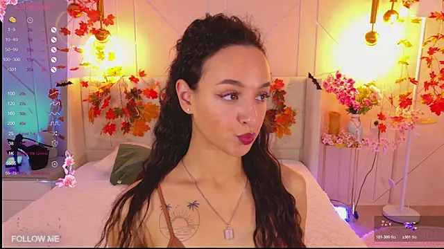 Snapshot of Lolly_Neal chatting on November 23, 4:55 am Lolly Neal online show from November 23, 4:55 am