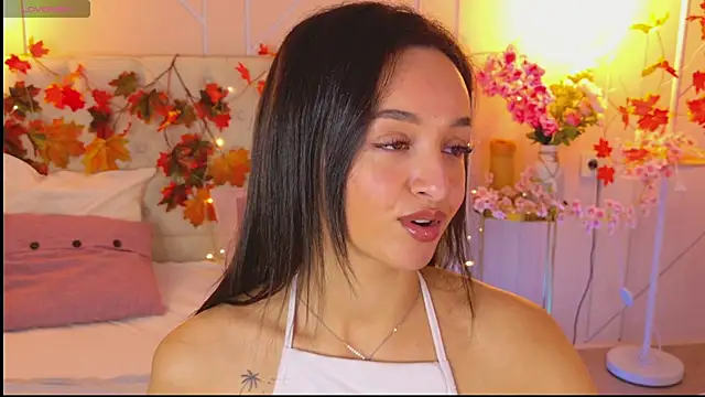 Snapshot of Lolly_Neal chatting on November 13, 5:00 am Lolly Neal online show from November 13, 5:00 am