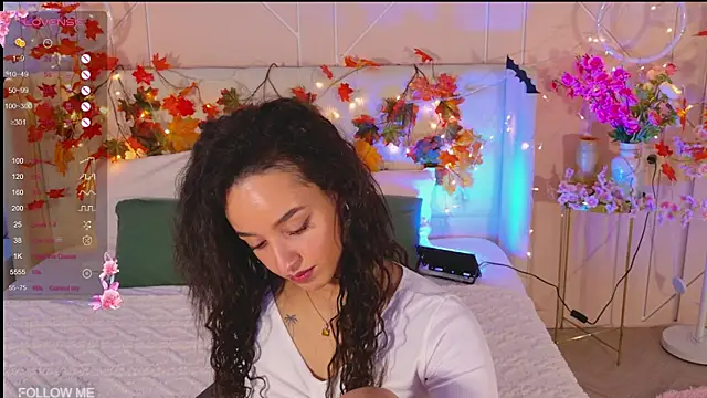 Snapshot of Lolly_Neal chatting on November 25, 4:57 am Lolly Neal online show from November 25, 4:57 am