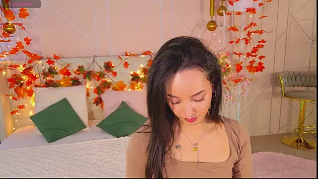 Snapshot of Lolly_Neal chatting on November 30, 4:46 am Lolly Neal online show from November 30, 4:46 am