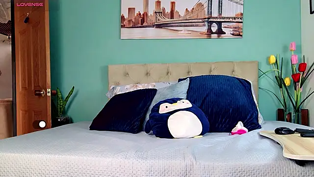 yanella fire online show from March 14, 2:12 pm