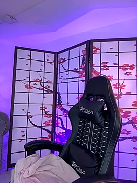 Victoria Adams14 online show from November 2, 3:00 am