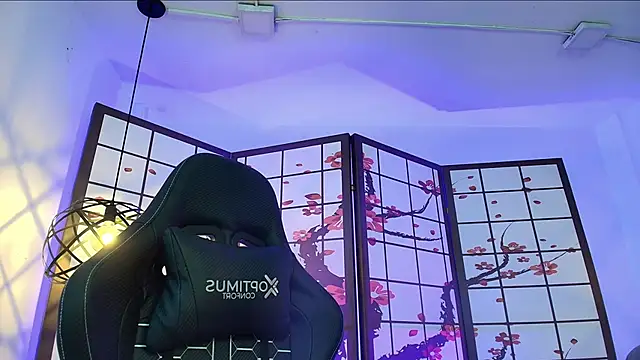 Victoria Adams14 online show from November 12, 7:01 am