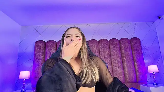 Victoria Adams14 online show from December 3, 5:08 am