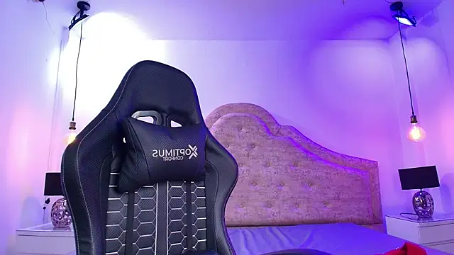 Victoria Adams14 online show from November 29, 6:24 am