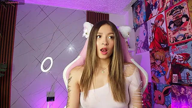 Victoria Adams14 online show from April 19, 5:08 am