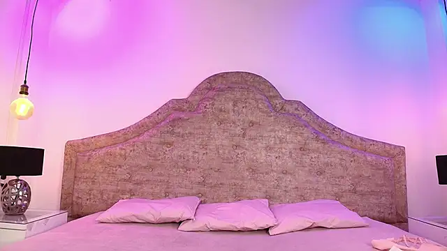 Victoria Adams14 online show from October 27, 3:40 am