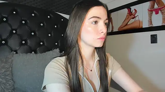 diana queen  online show from May 24, 9:04 pm