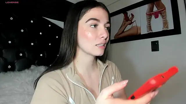 diana queen  online show from December 2, 9:49 pm