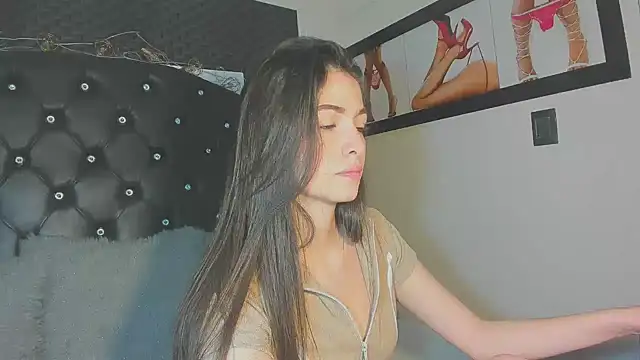 diana queen  online show from March 26, 1:37 am