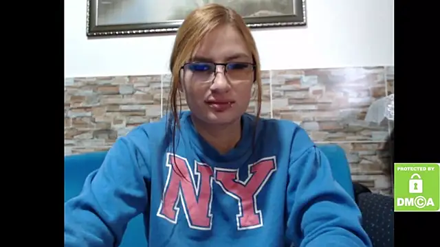 Snapshot of alice_trinity chatting on September 10, 5:01 pm alice trinity online show from September 10, 5:01 pm