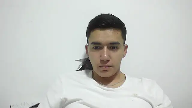 Snapshot of Estebitan_vm chatting on October 1, 5:01 am Estebitan vm online show from October 1, 5:01 am