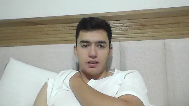 Snapshot of Estebitan_vm chatting on October 11, 3:13 pm Estebitan vm online show from October 11, 3:13 pm