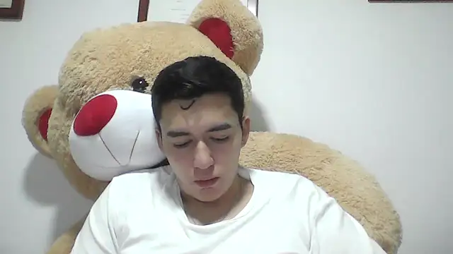 Snapshot of Estebitan_vm chatting on October 15, 4:44 am Estebitan vm online show from October 15, 4:44 am