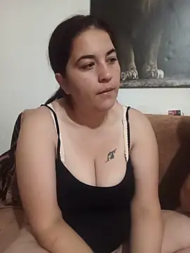 yzabell18 online show from May 16, 1:37 am