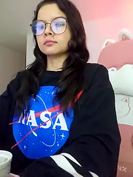 azumiichan online show from February 11, 12:10 am