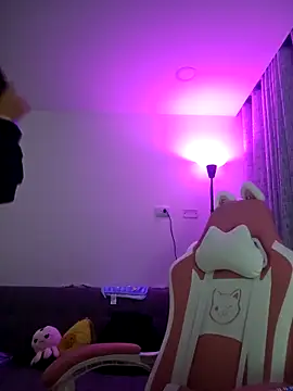 Snapshot of azumiichan chatting on November 15, 12:25 am azumiichan online show from November 15, 12:25 am