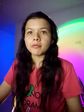 Snapshot of azumiichan chatting on February 1, 4:35 am azumiichan online show from February 1, 4:35 am