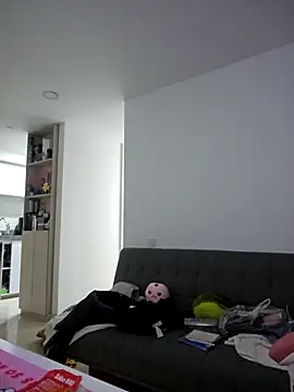 Snapshot of azumiichan chatting on October 30, 11:56 pm azumiichan online show from October 30, 11:56 pm