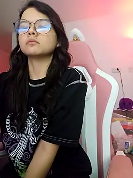 azumiichan online show from February 5, 1:12 am